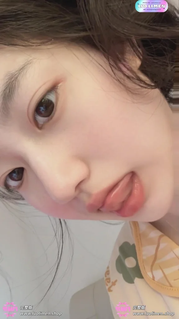 图片[7]-抖音高颜值18岁女大生小佳甜心 真金定制 脱衣阿黑颜紫薇特写-幼萝萌妹